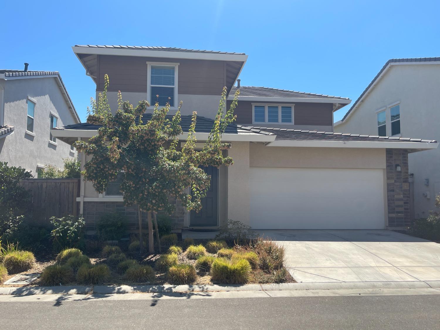 Photo of 9628 Oak Reserve Ln in Elk Grove, CA