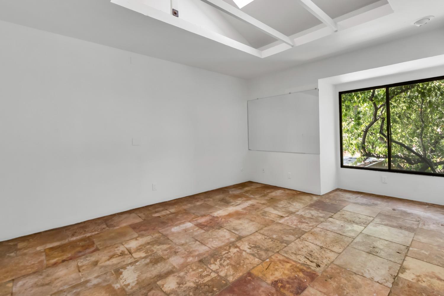 Photo #57: 223083145 Listing: Photo #57
