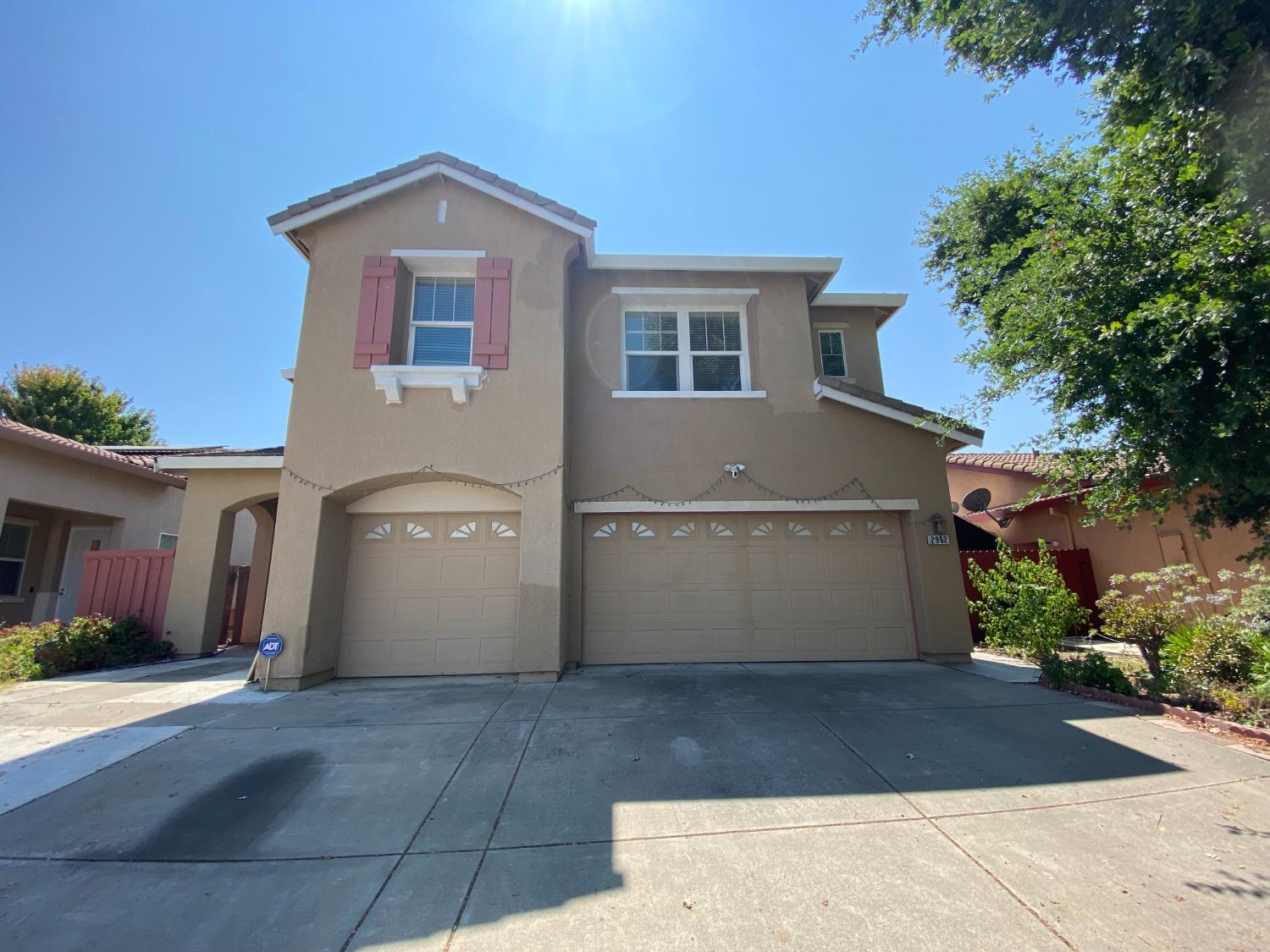 Photo of 2962 Quinter Wy in Sacramento, CA