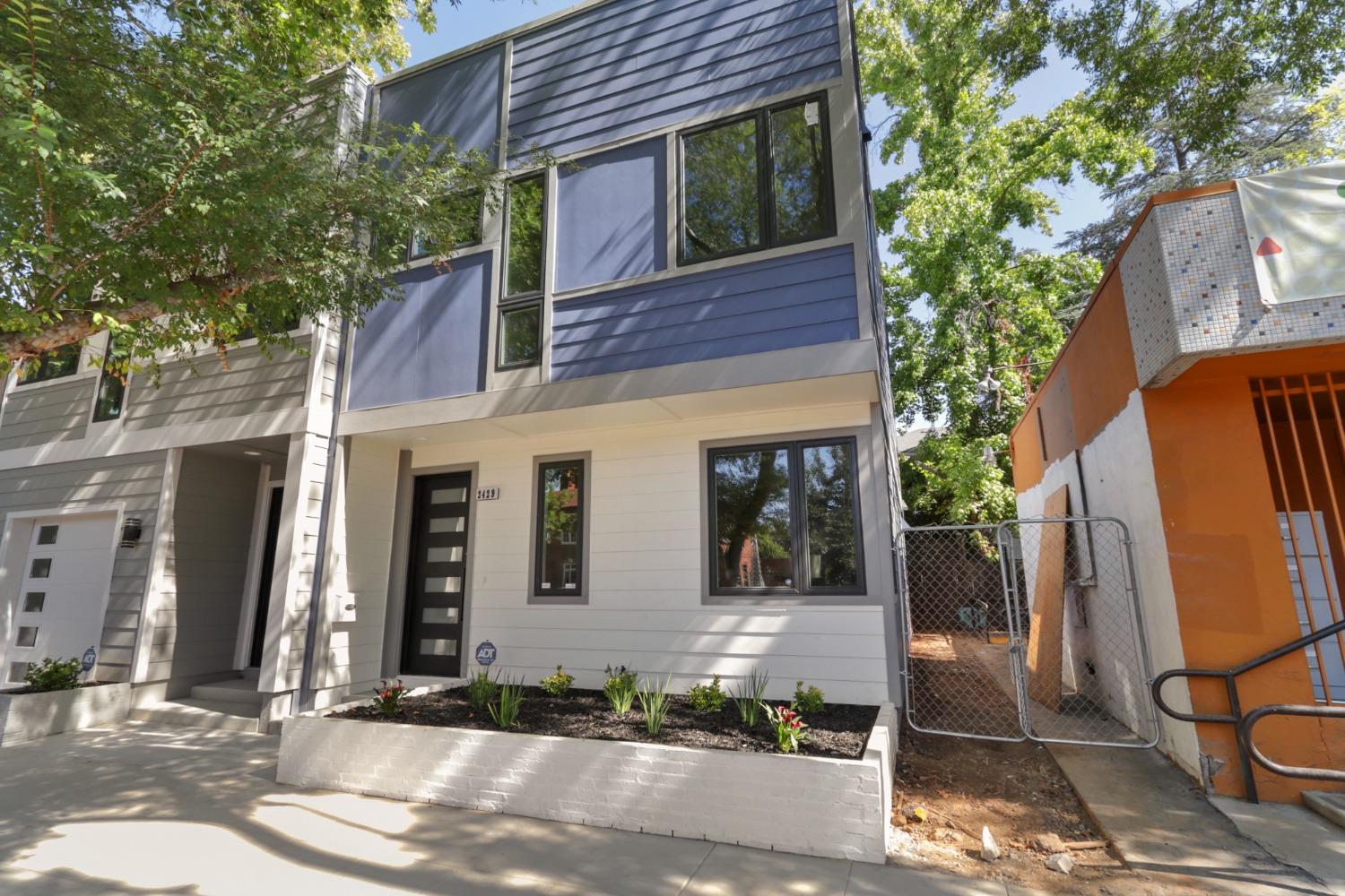 Photo of 2429 N St in Sacramento, CA