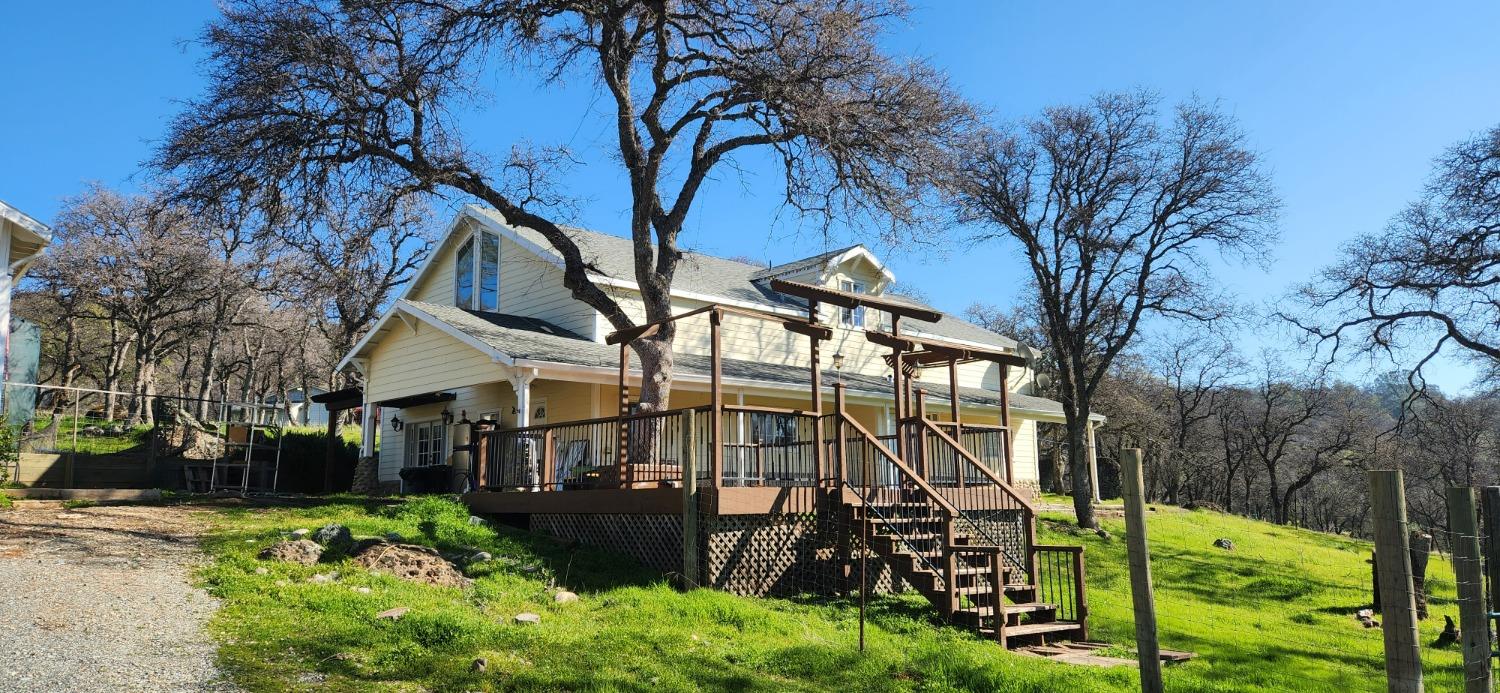 Photo of 21310 Rock Mountain Rd in Grass Valley, CA