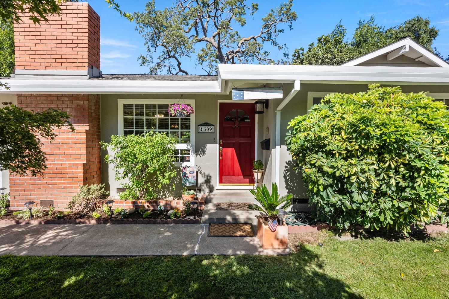 Photo of 4509 Marble Wy in Carmichael, CA