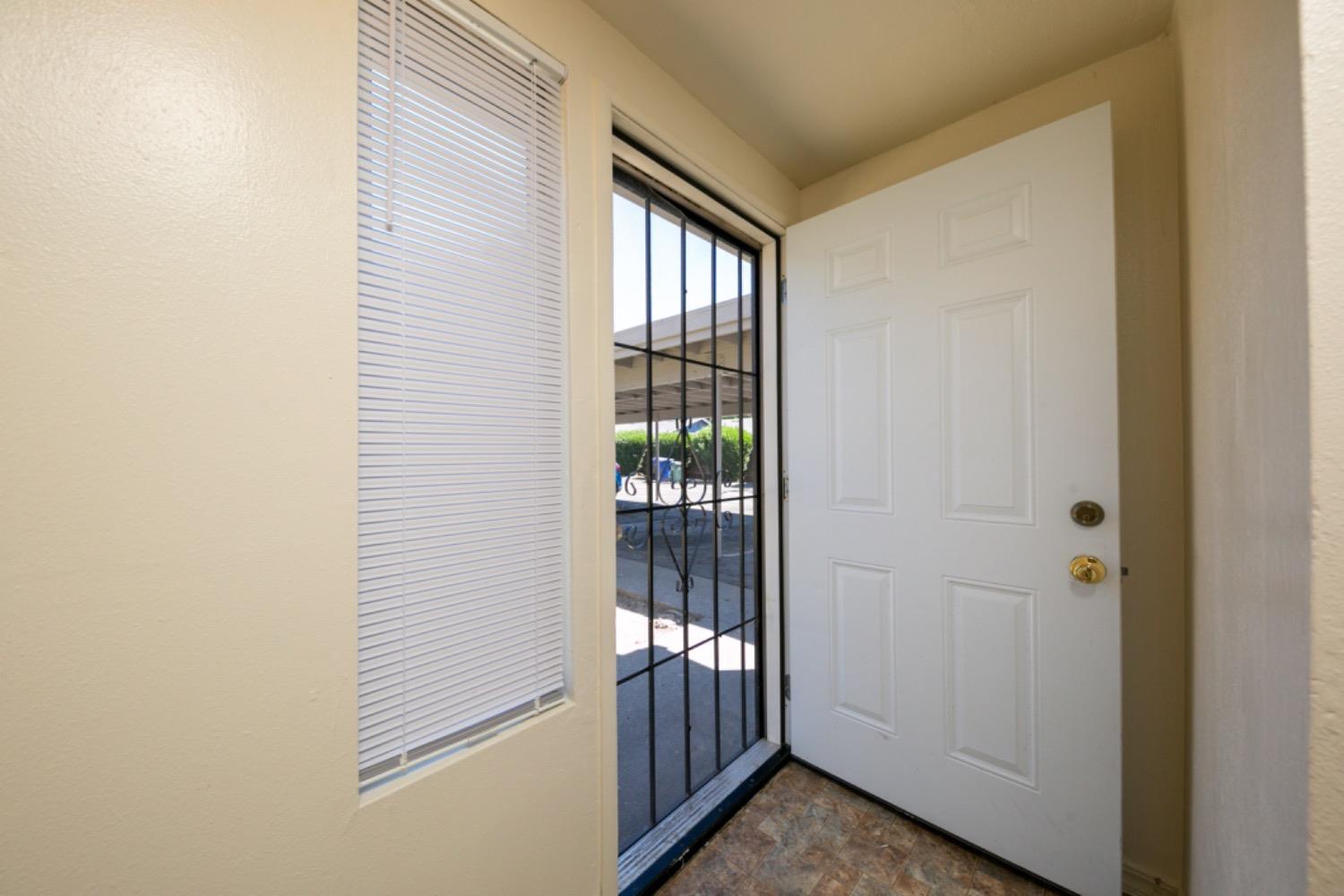 Photo #4: 223083282 Listing 