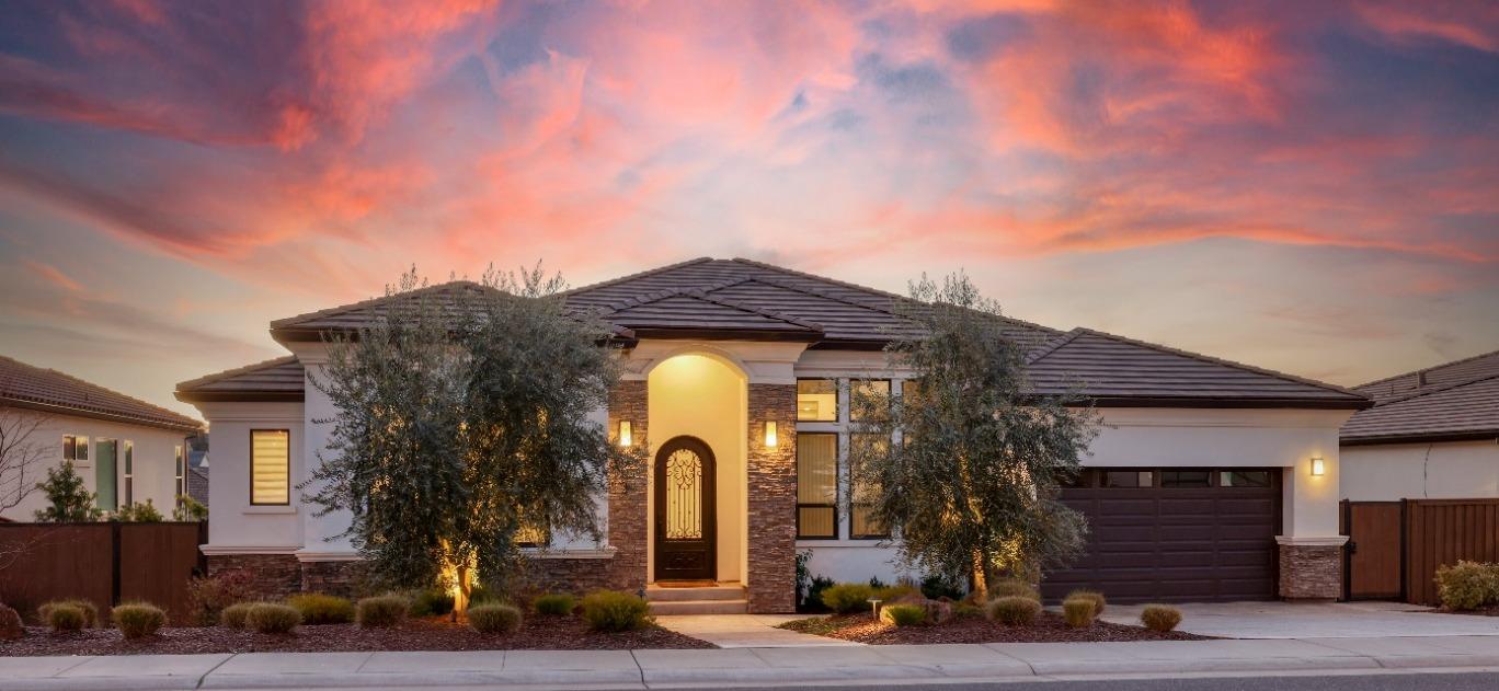 Photo of 729 Sundahl Dr in Folsom, CA
