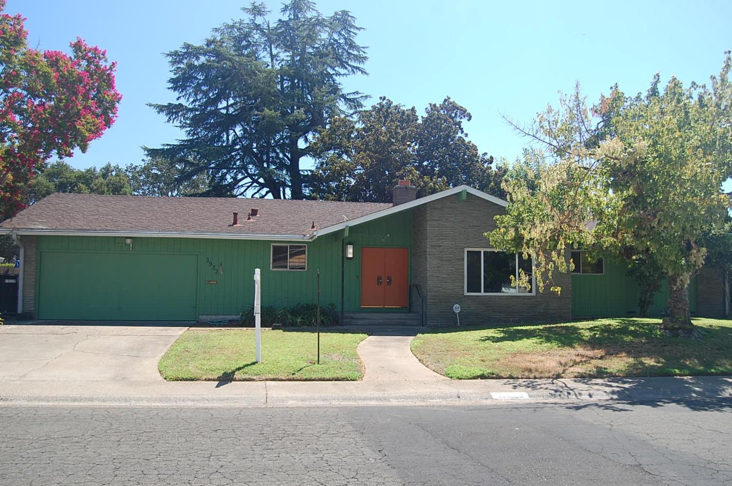 Photo of 3932 Pounds Ave in Sacramento, CA