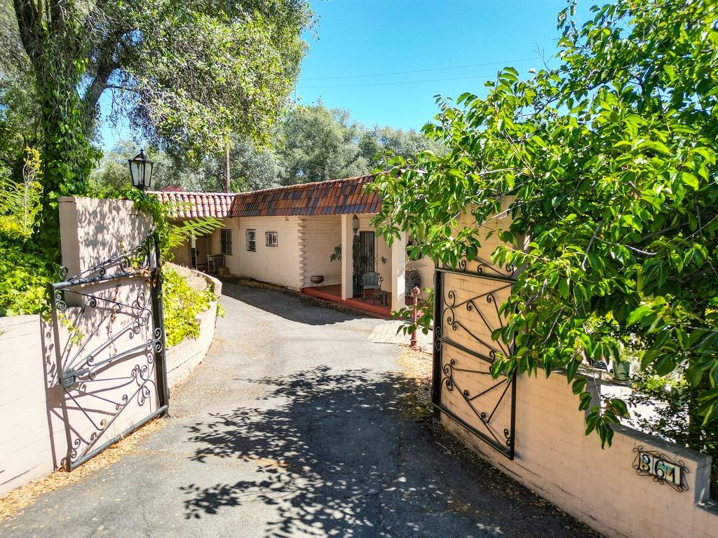 Photo of 361 Bridgeview Dr in Auburn, CA