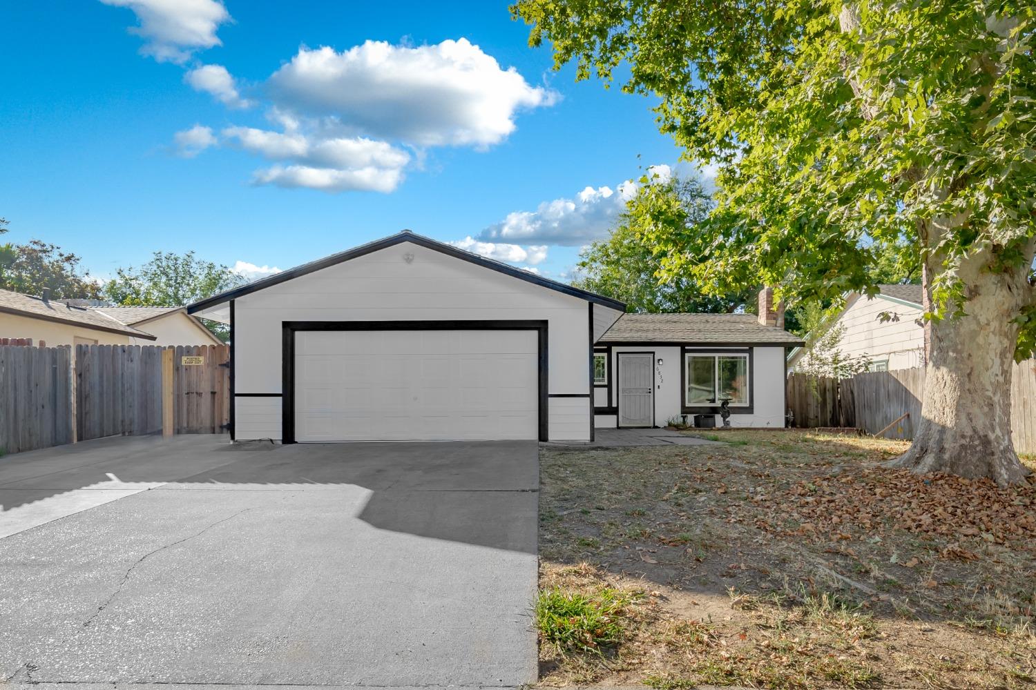 Photo of 6832 Speckle Wy in Sacramento, CA