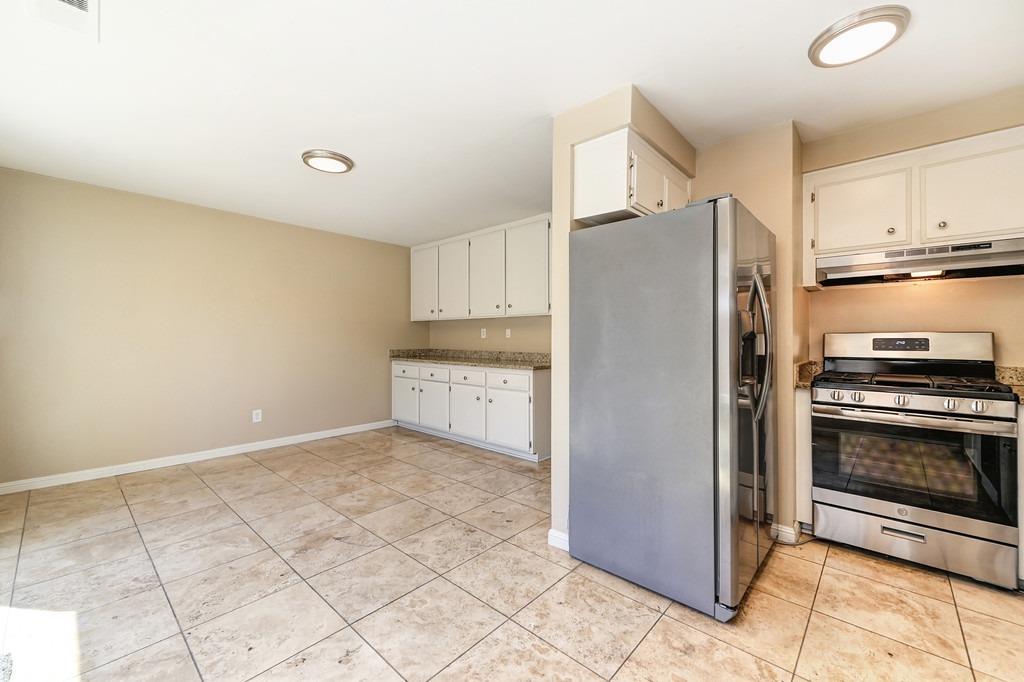 Photo #17: 223066143 Listing: Photo #17