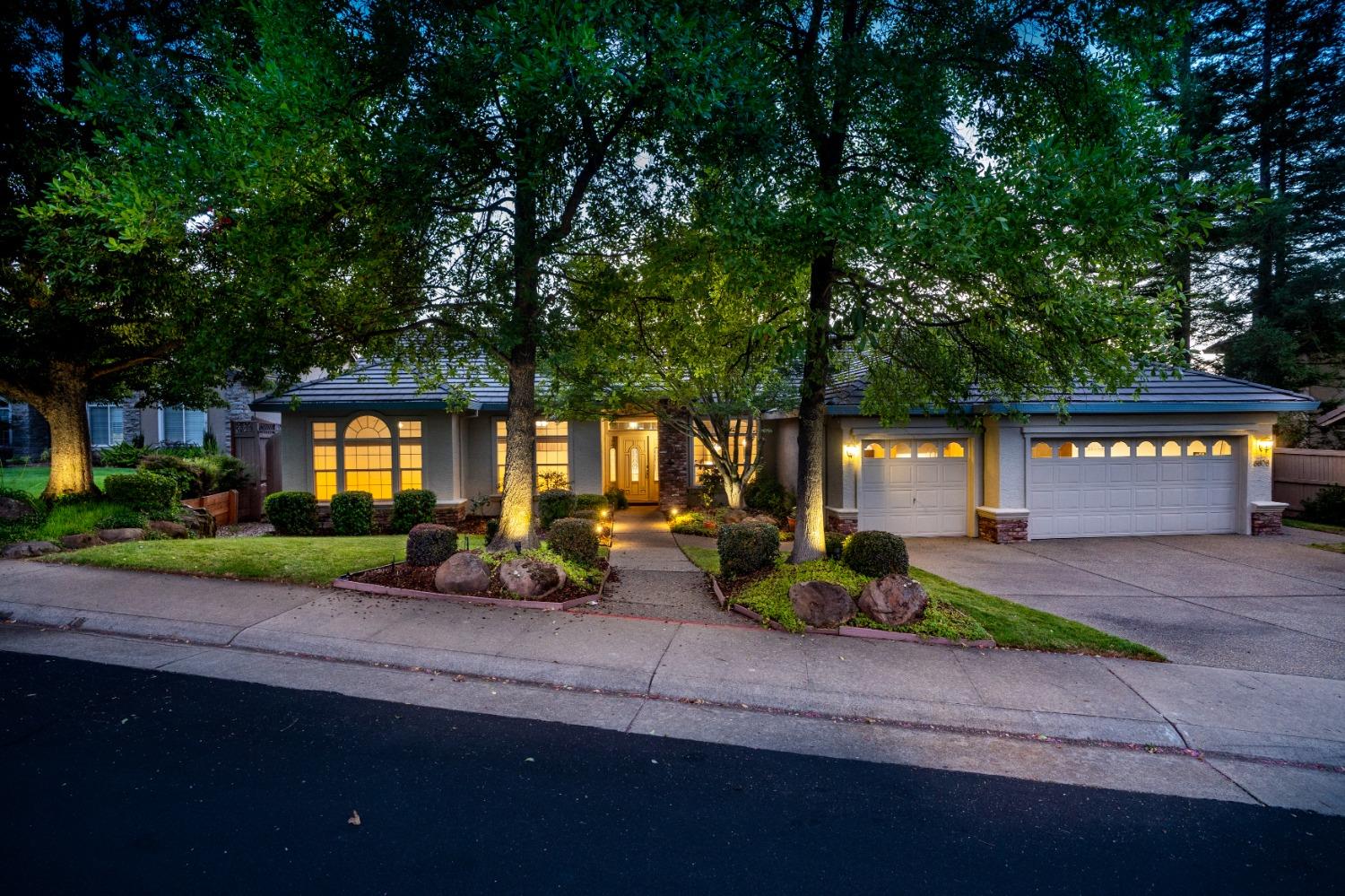 Photo of 6606 Star Vista Ln in Rocklin, CA
