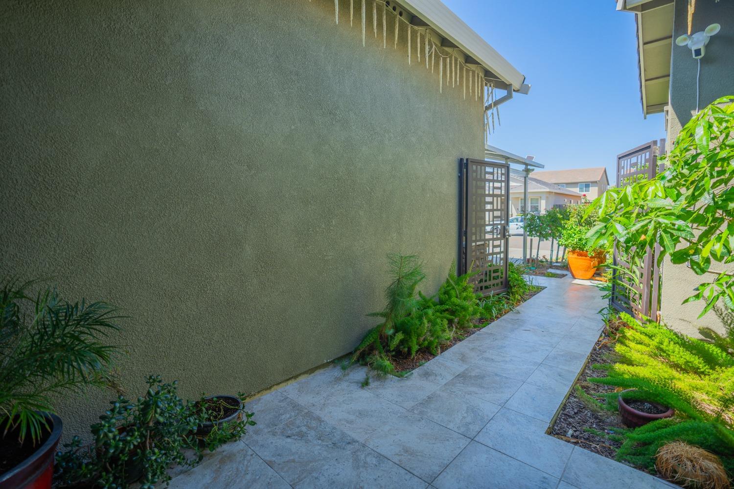 Faxon Drive, Atwater, California image 11