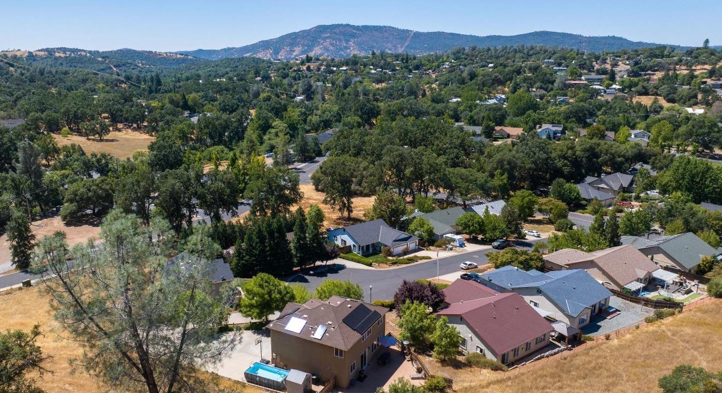 Stelte Court, Angels Camp, California image 6
