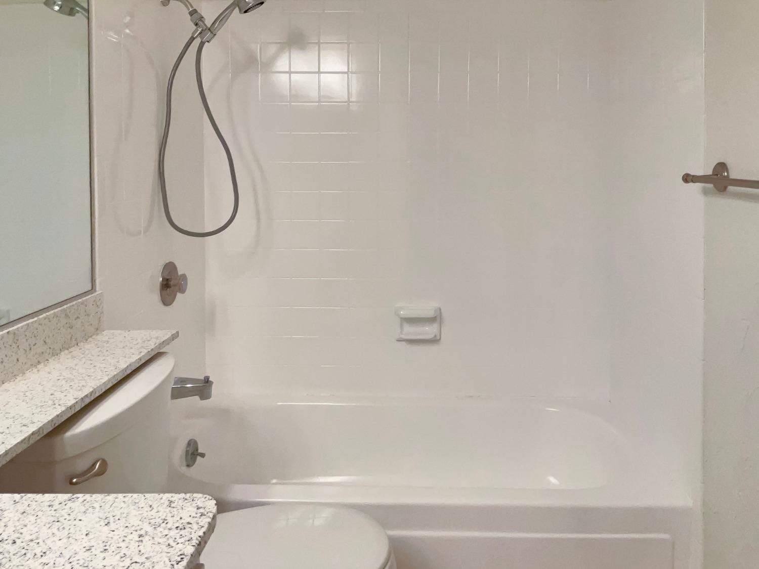 Photo #18: 223083980 Listing: Photo #18