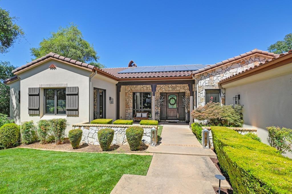 Mondrian Court, El Dorado Hills, California image 2