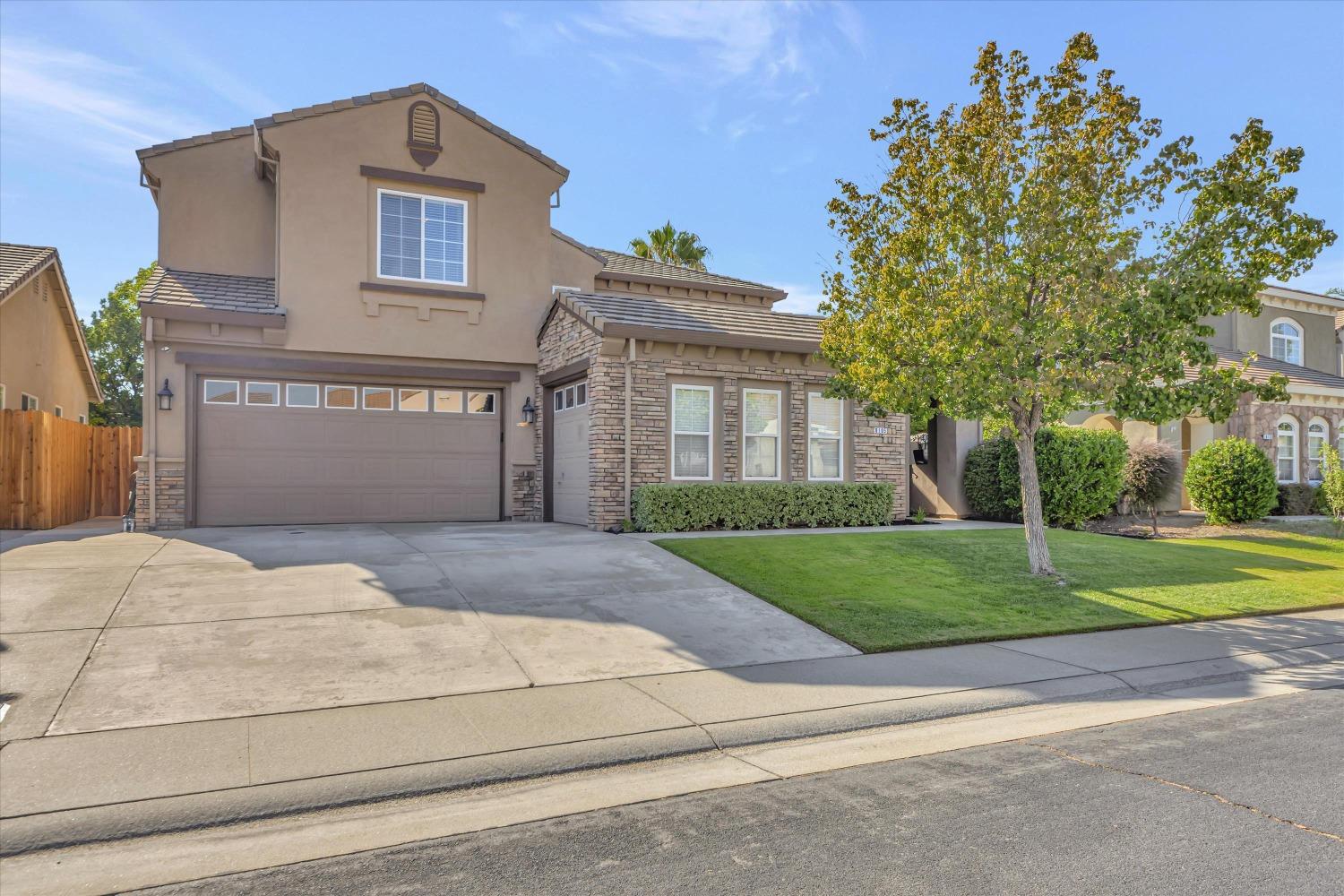 Detail Gallery Image 1 of 1 For 8105 Gilleland Dr, Roseville,  CA 95747 - 4 Beds | 2/1 Baths