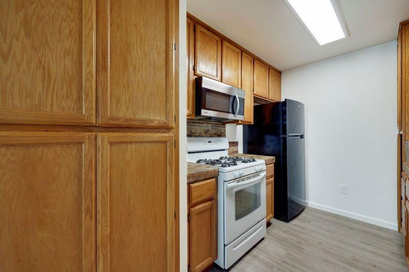 Photo #9: 223084278 Listing 