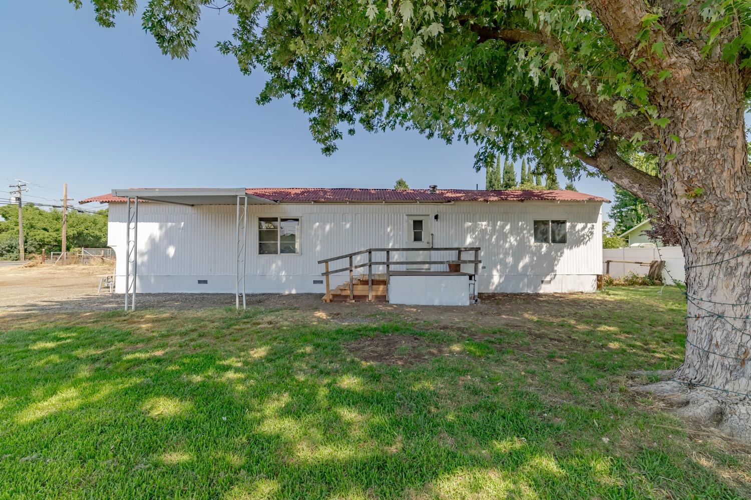 Photo of 1017 Broadway St in Olivehurst, CA