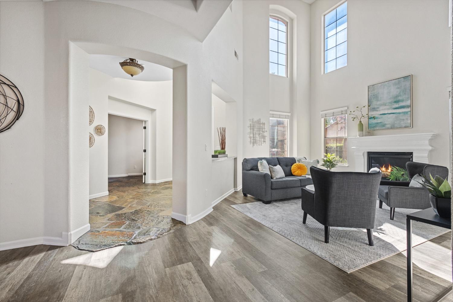 Photo of 1301 Earlton Ln in Lincoln, CA