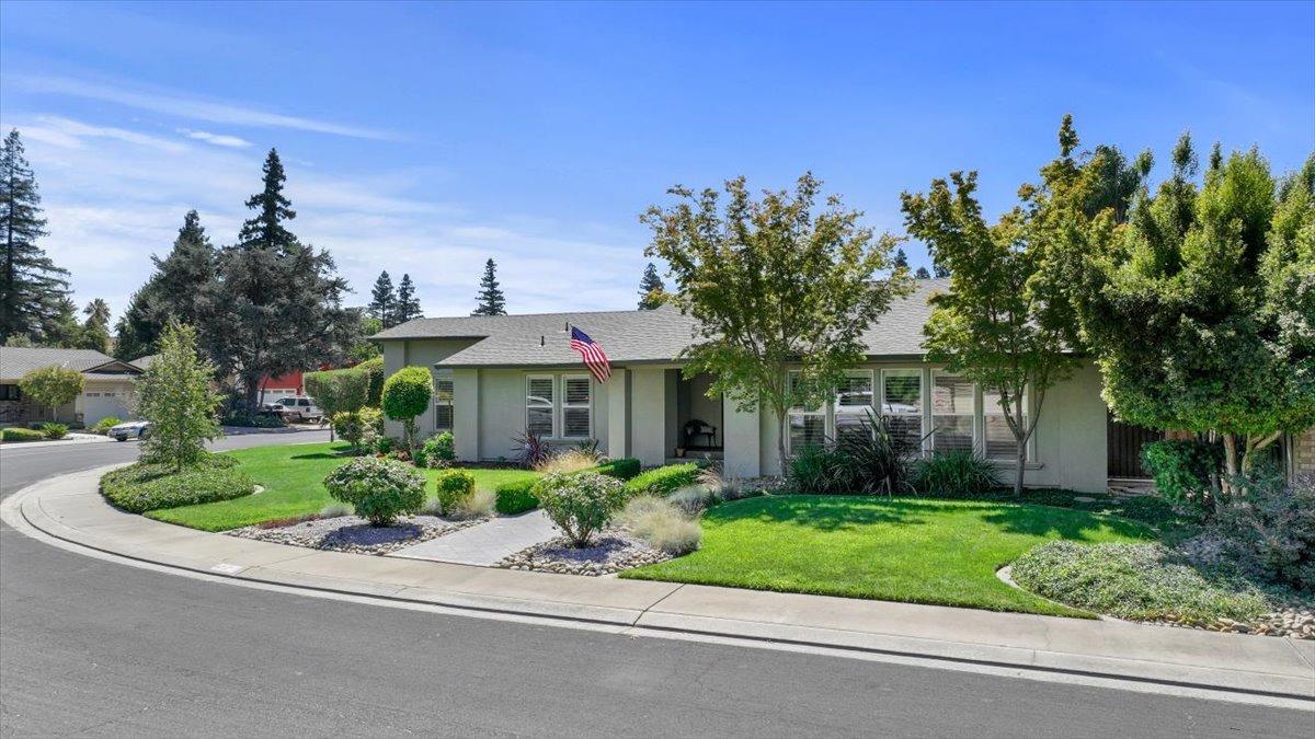 Photo of 6737 Panorama Dr in Riverbank, CA
