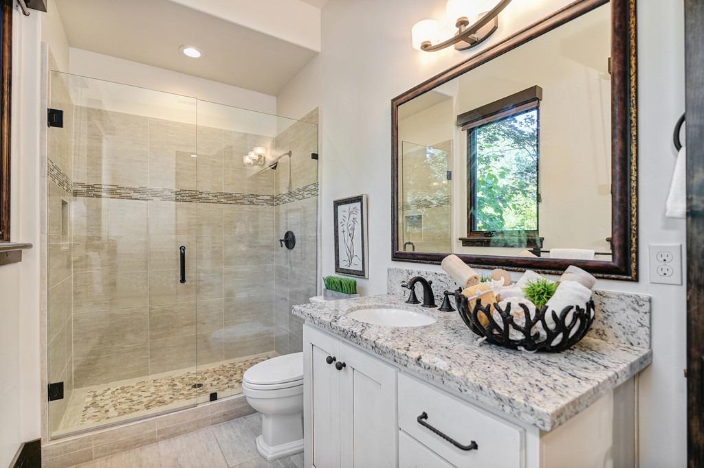 Mondrian Court, El Dorado Hills, California image 33