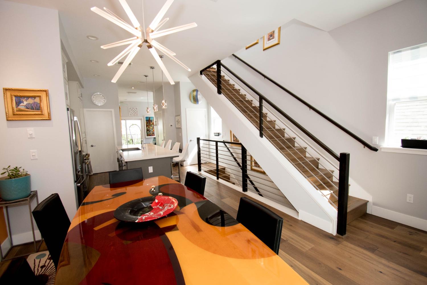 Photo of 1627 18th St in Sacramento, CA
