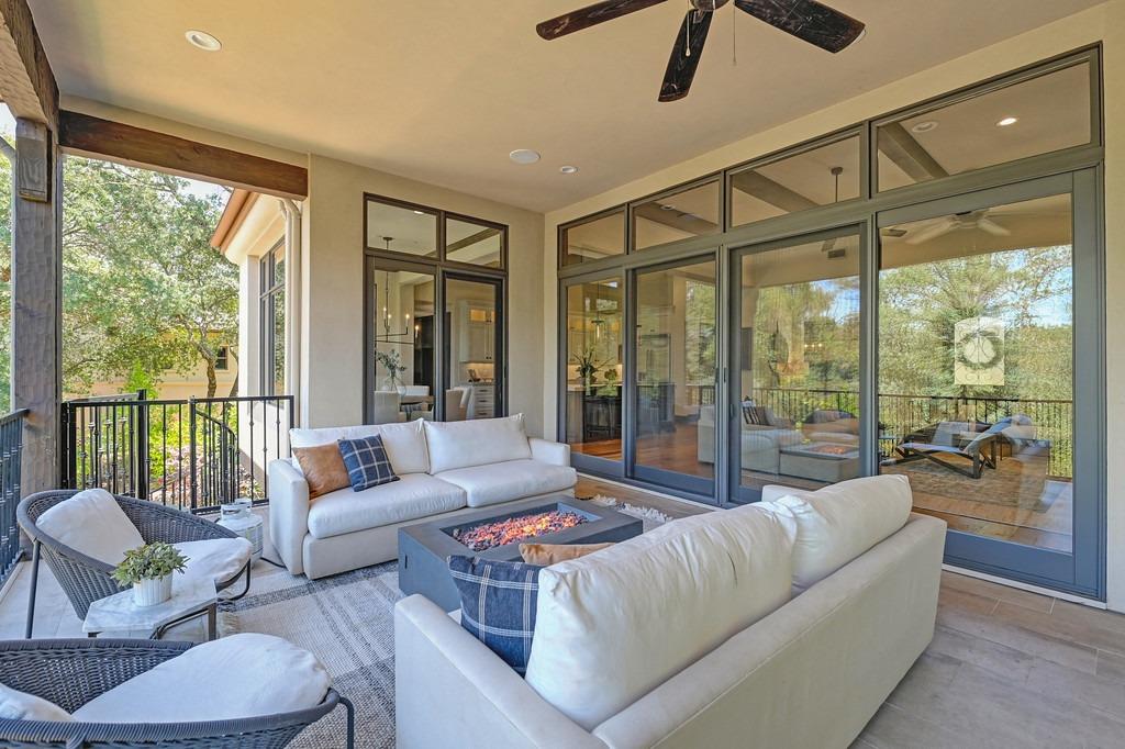 Mondrian Court, El Dorado Hills, California image 39