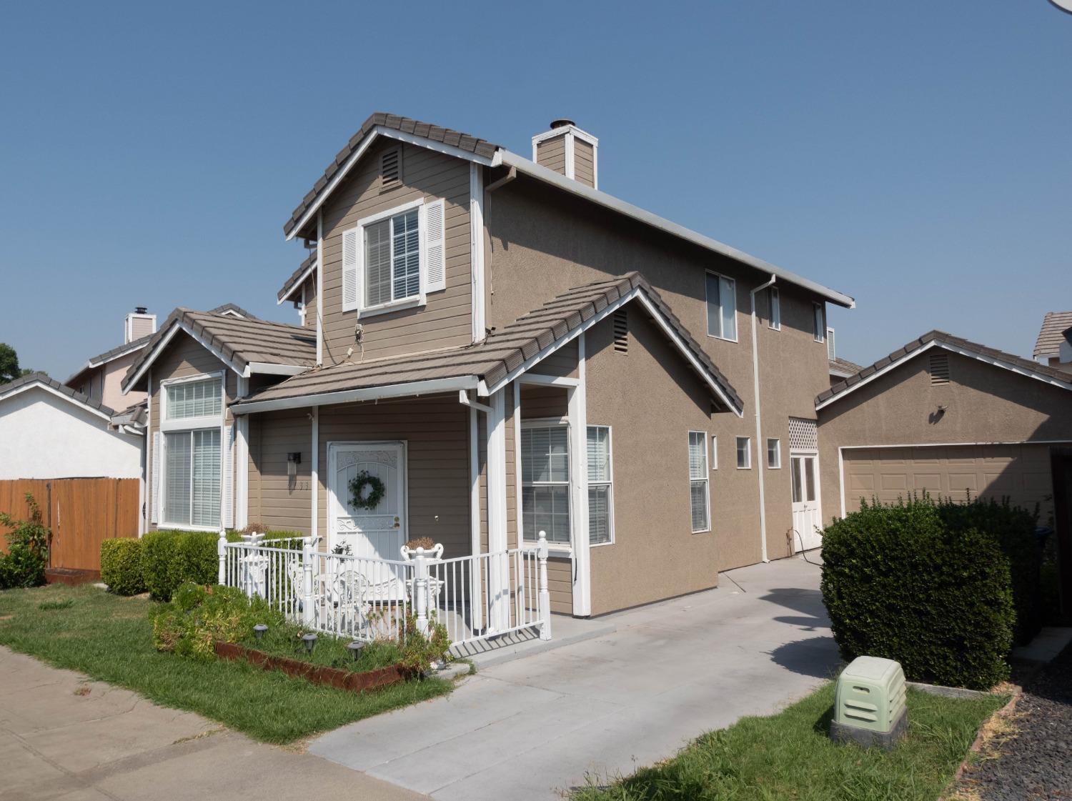 Photo of 4933 Chapel Hill Ln in Sacramento, CA
