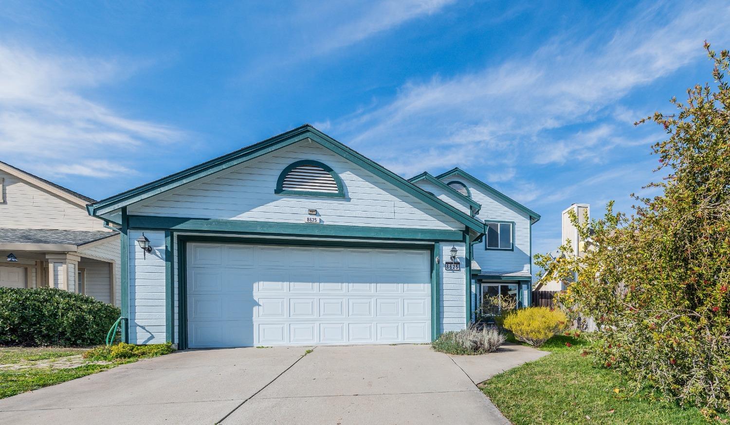 Photo of 8625 Valley Rim Wy in Antelope, CA