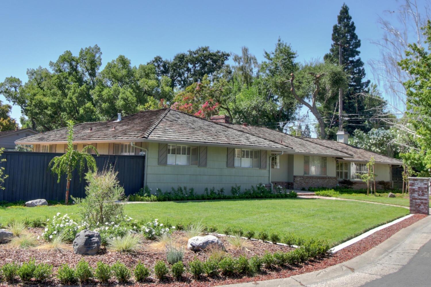 Photo of 301 Baldwin Wy in Sacramento, CA