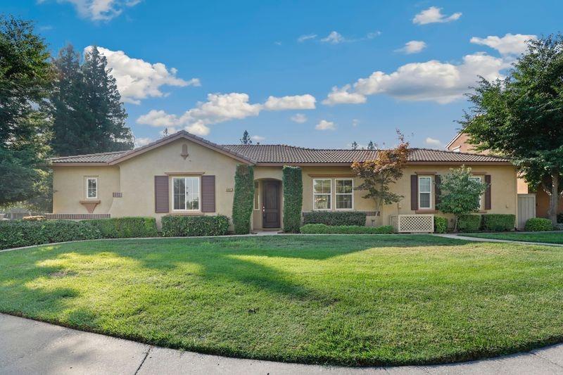 Photo of 8087 Lido Isle Ln in Sacramento, CA