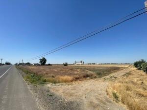 10th, Hanford, California image 2