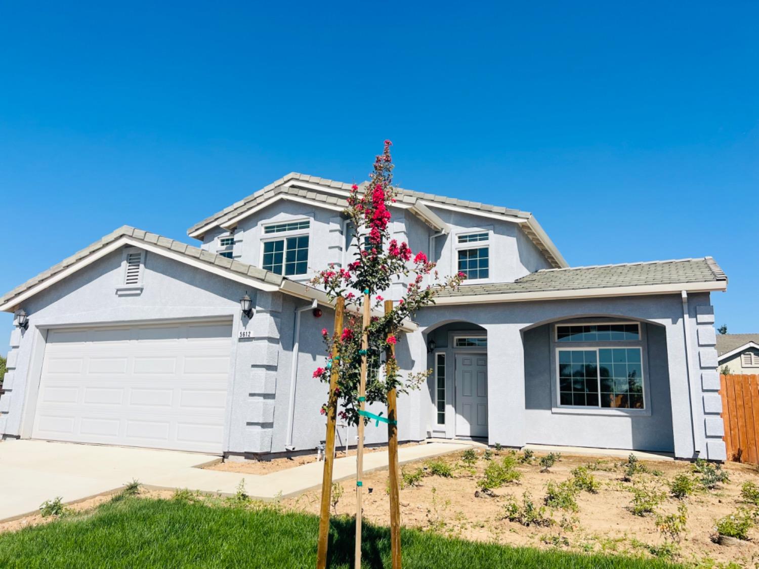 Photo of 5612 Landon Dr in Riverbank, CA