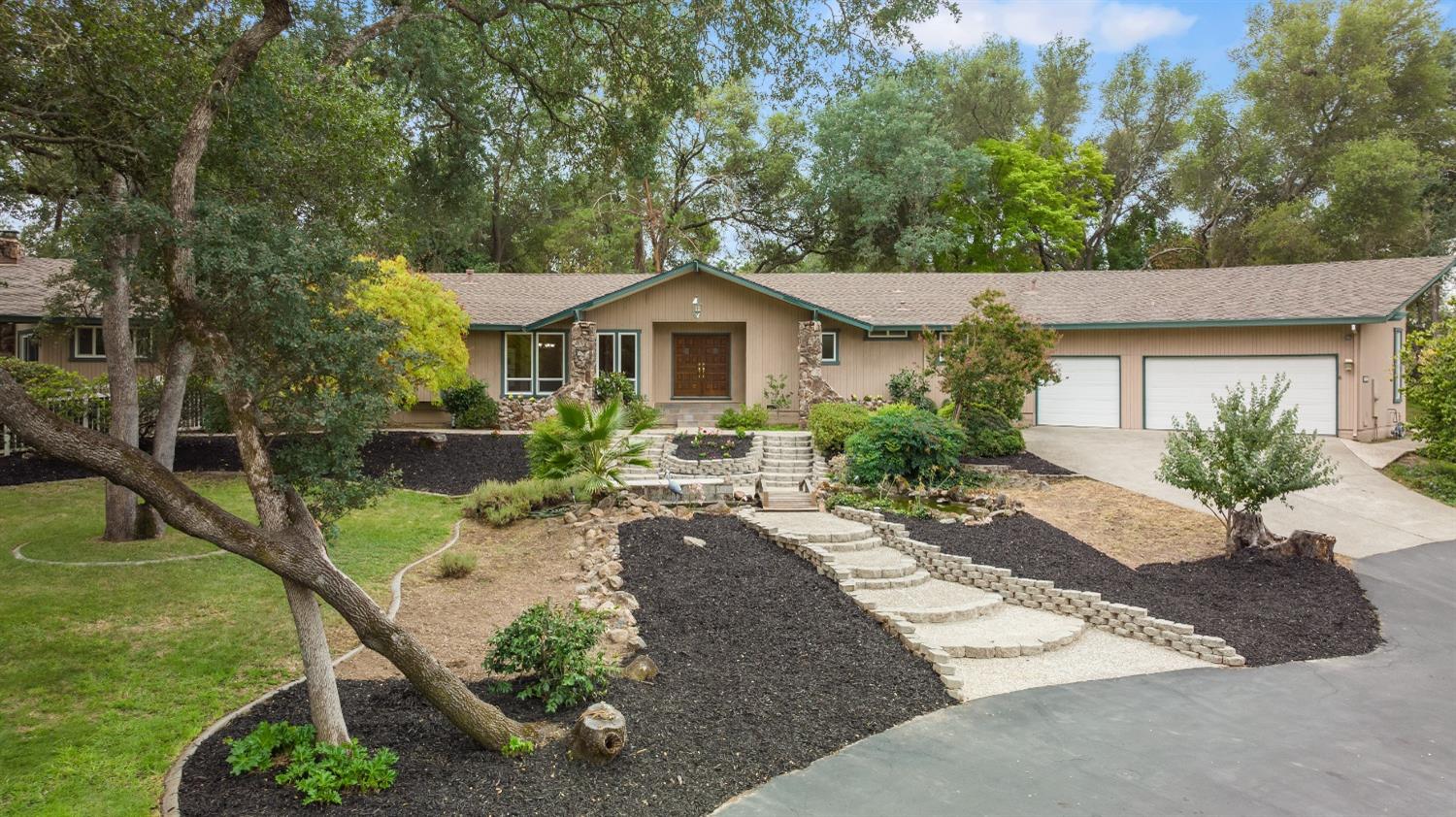 Photo of 7945 Brook Ct in Granite Bay, CA