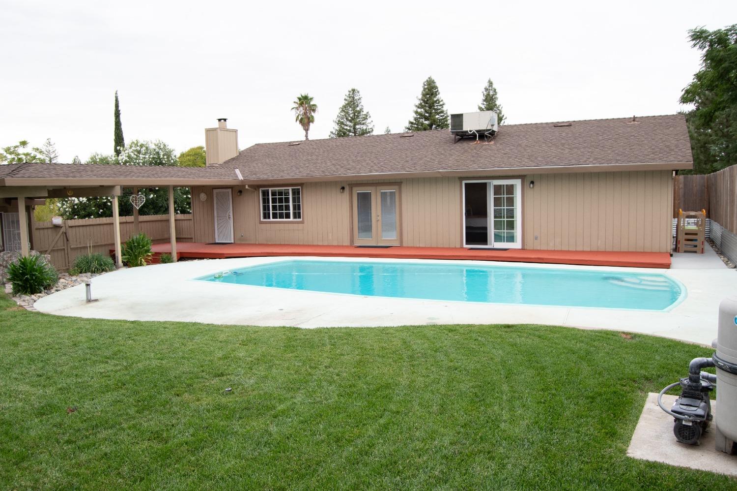 Photo of 7518 Greenglen Ave in Citrus Heights, CA