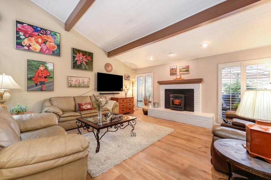 Photo #9: 223085275 Listing: Photo #9