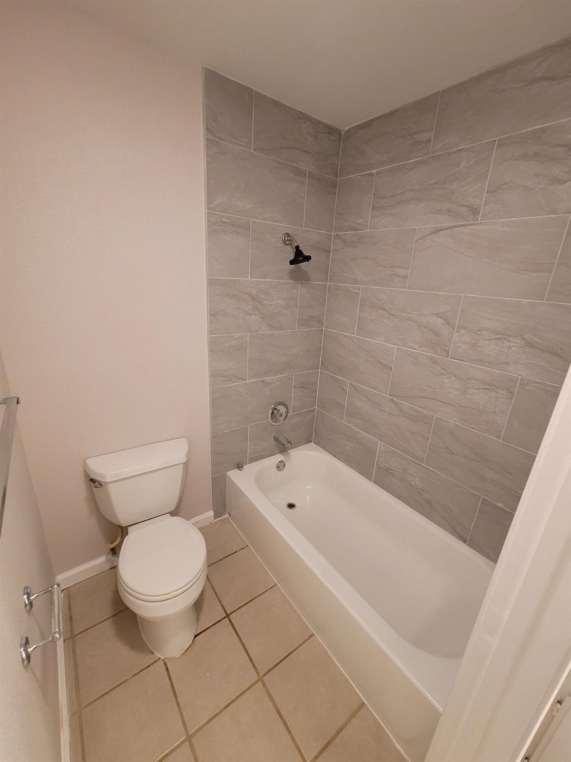 Photo #10: 223084600 Listing 