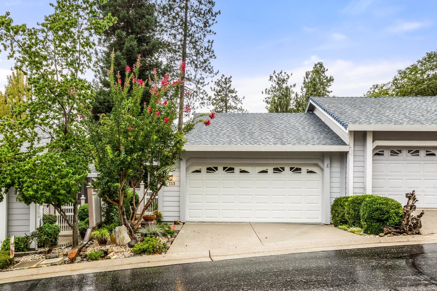Photo of 133 Windsor Ln in Grass Valley, CA
