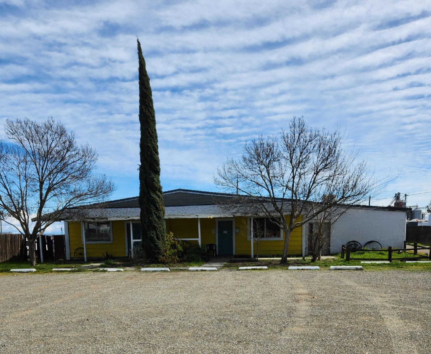 Photo of 245 N 7th St in Williams, CA