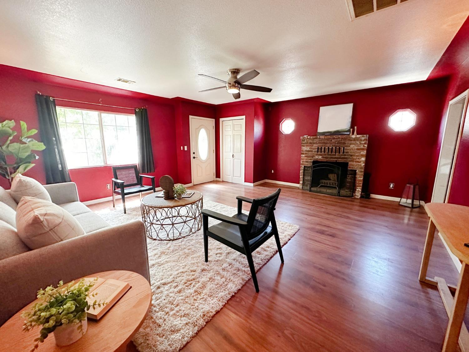 Photo of 195 Primasing Ave in Courtland, CA