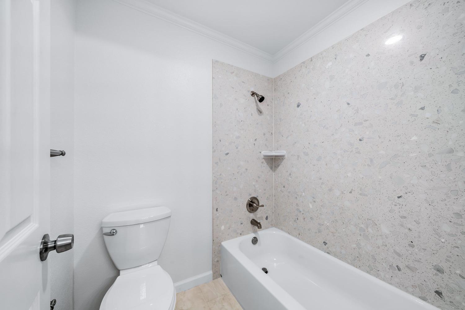 Photo #26: 223084511 Listing: Photo #26