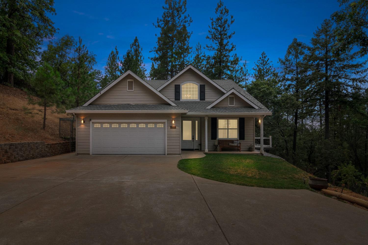 Detail Gallery Image 1 of 1 For 1590 Rose Ln, Placerville,  CA 95667 - 4 Beds | 2/1 Baths