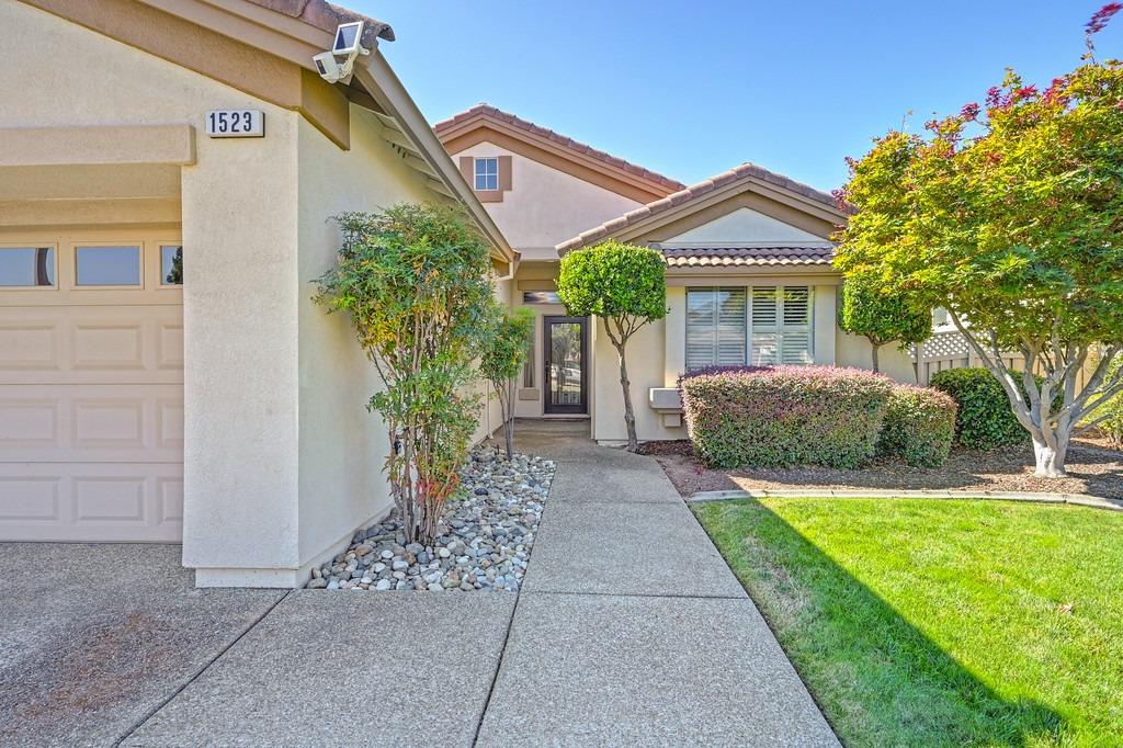 Photo of 1523 Perdita Ln in Lincoln, CA