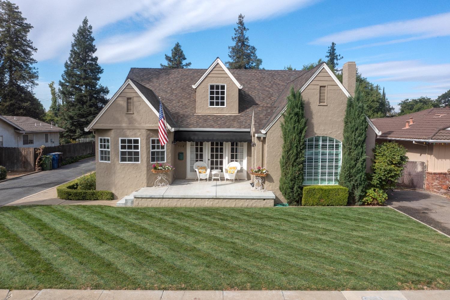 Photo of 728 N 3rd St in Patterson, CA
