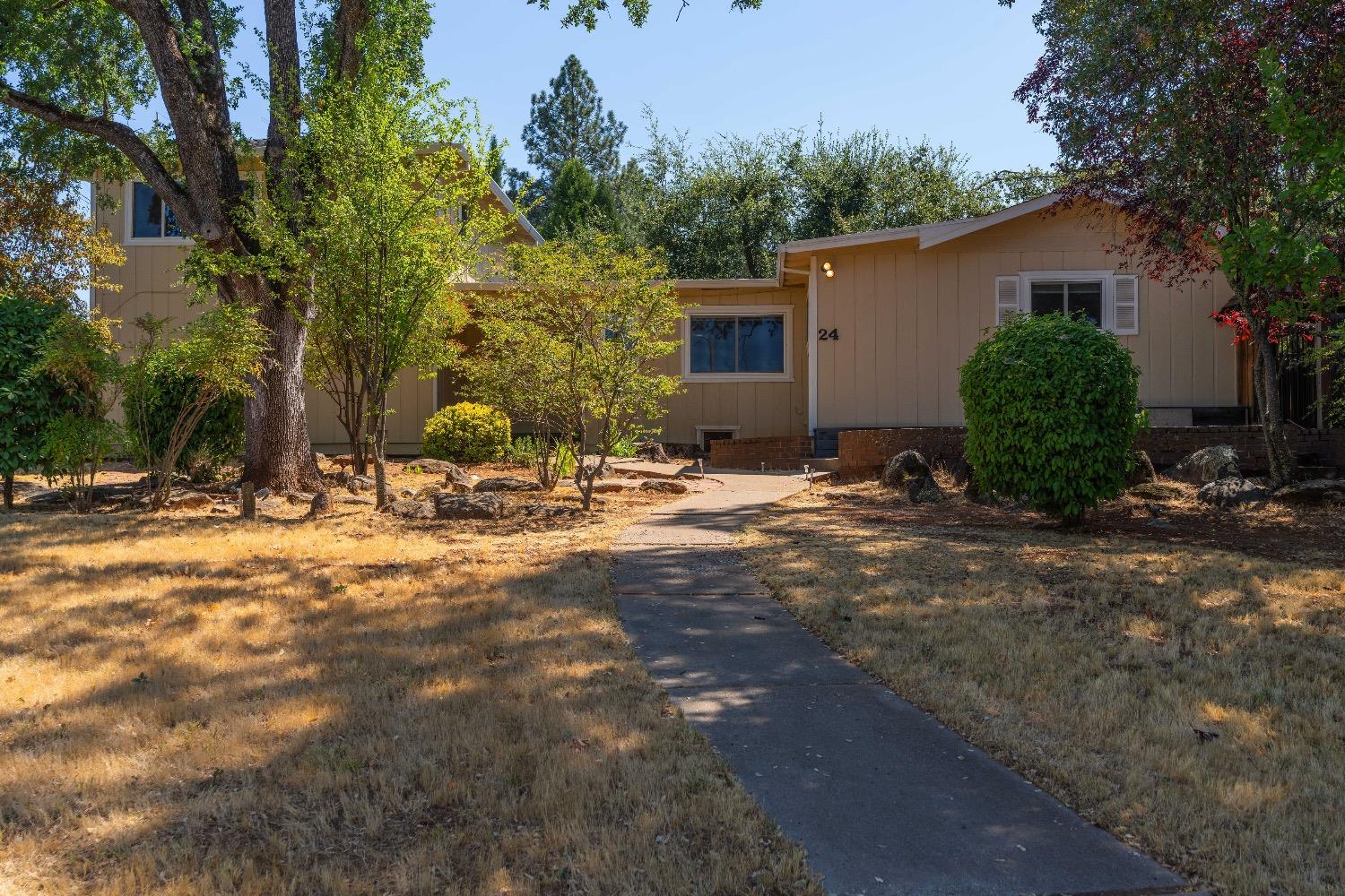 Photo of 24 Pearl St in Sutter Creek, CA
