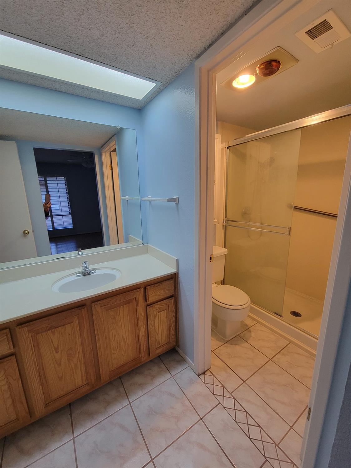 Photo #17: 223061825 Listing: Photo #17