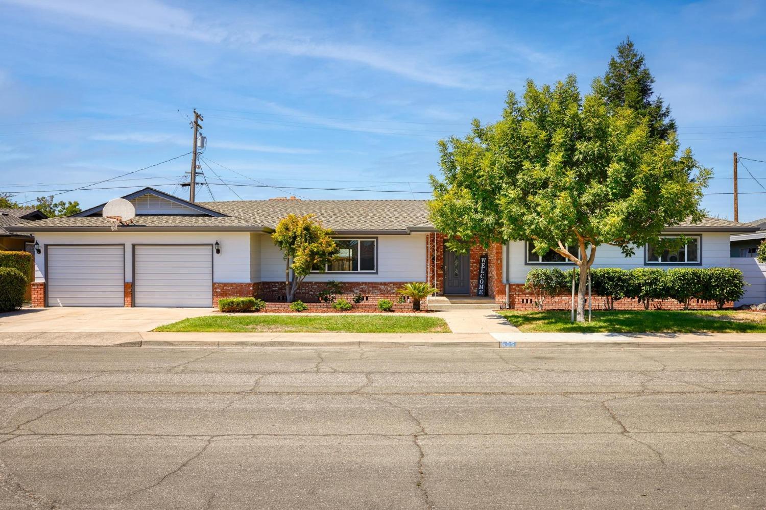 Photo of 635 La Siesta Ct in Turlock, CA