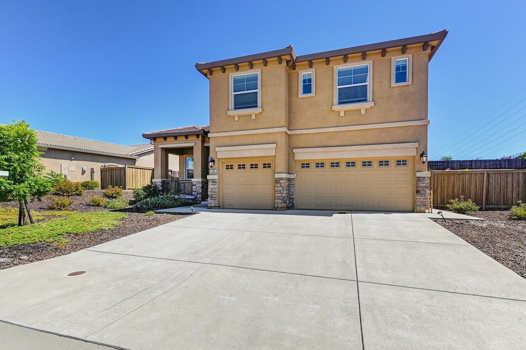 Photo of 599 Lefevre Dr in Folsom, CA