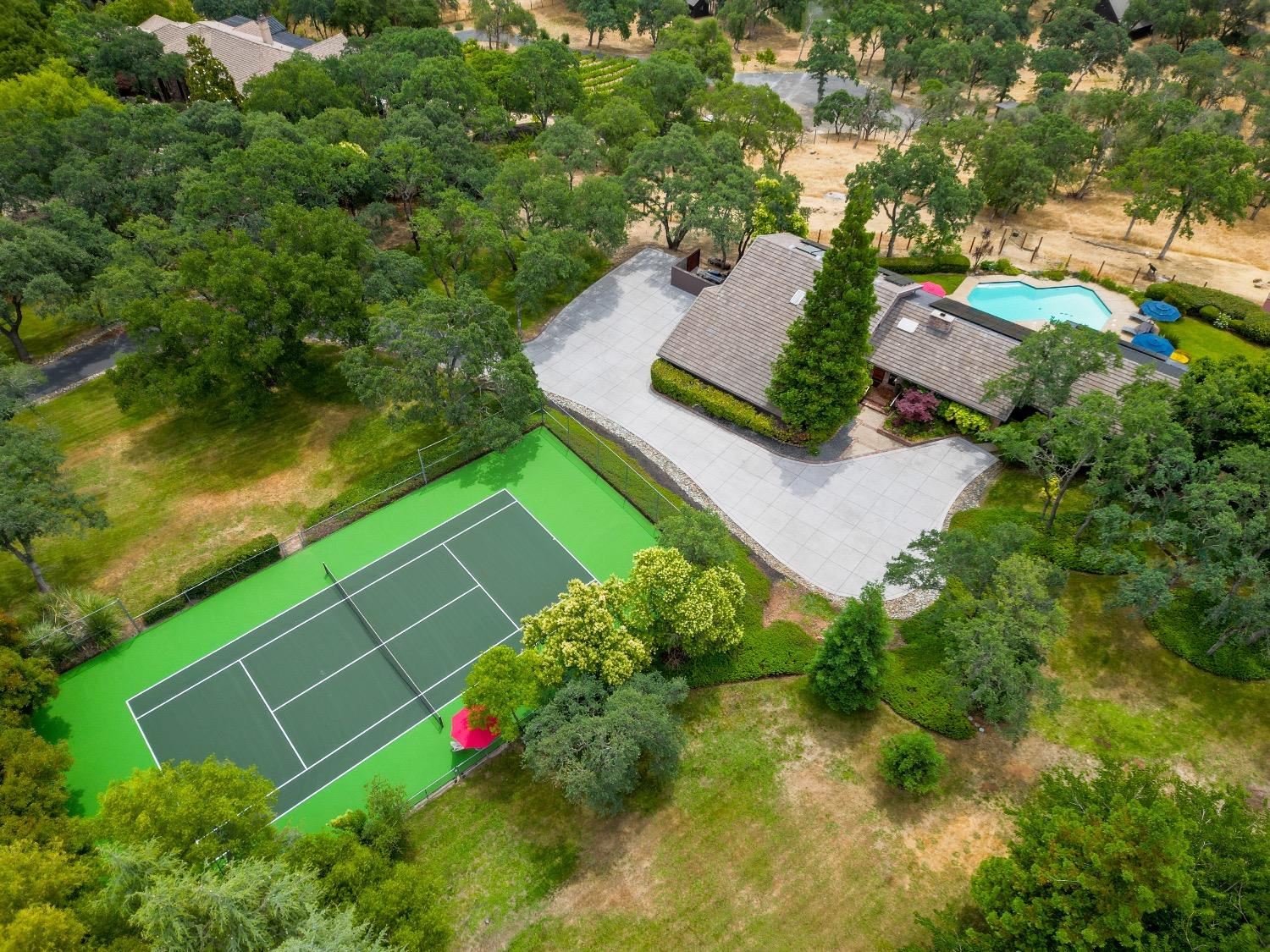 Photo of 5616 Ridge Park Dr in Loomis, CA