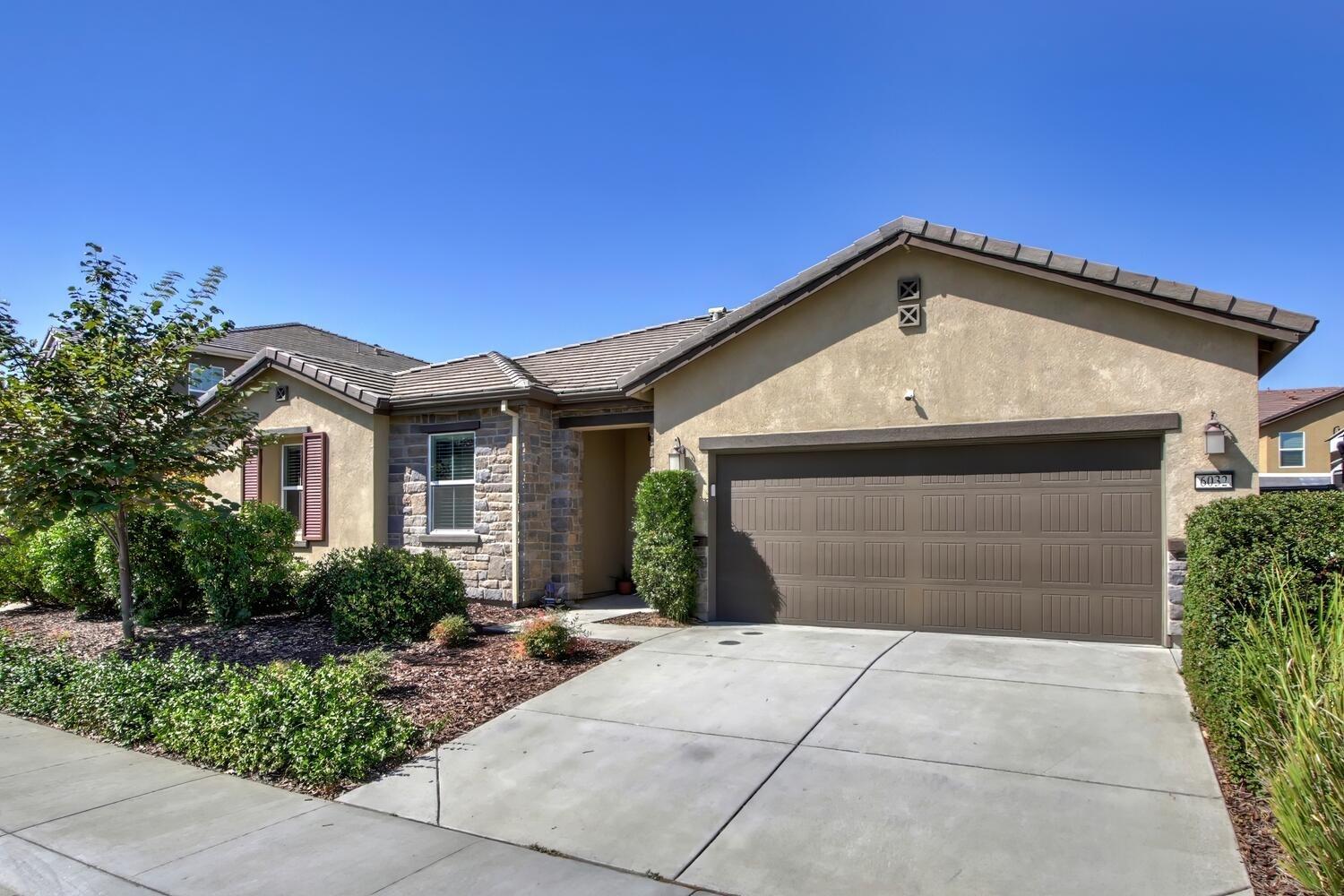Photo of 6032 Opera Wy in Roseville, CA