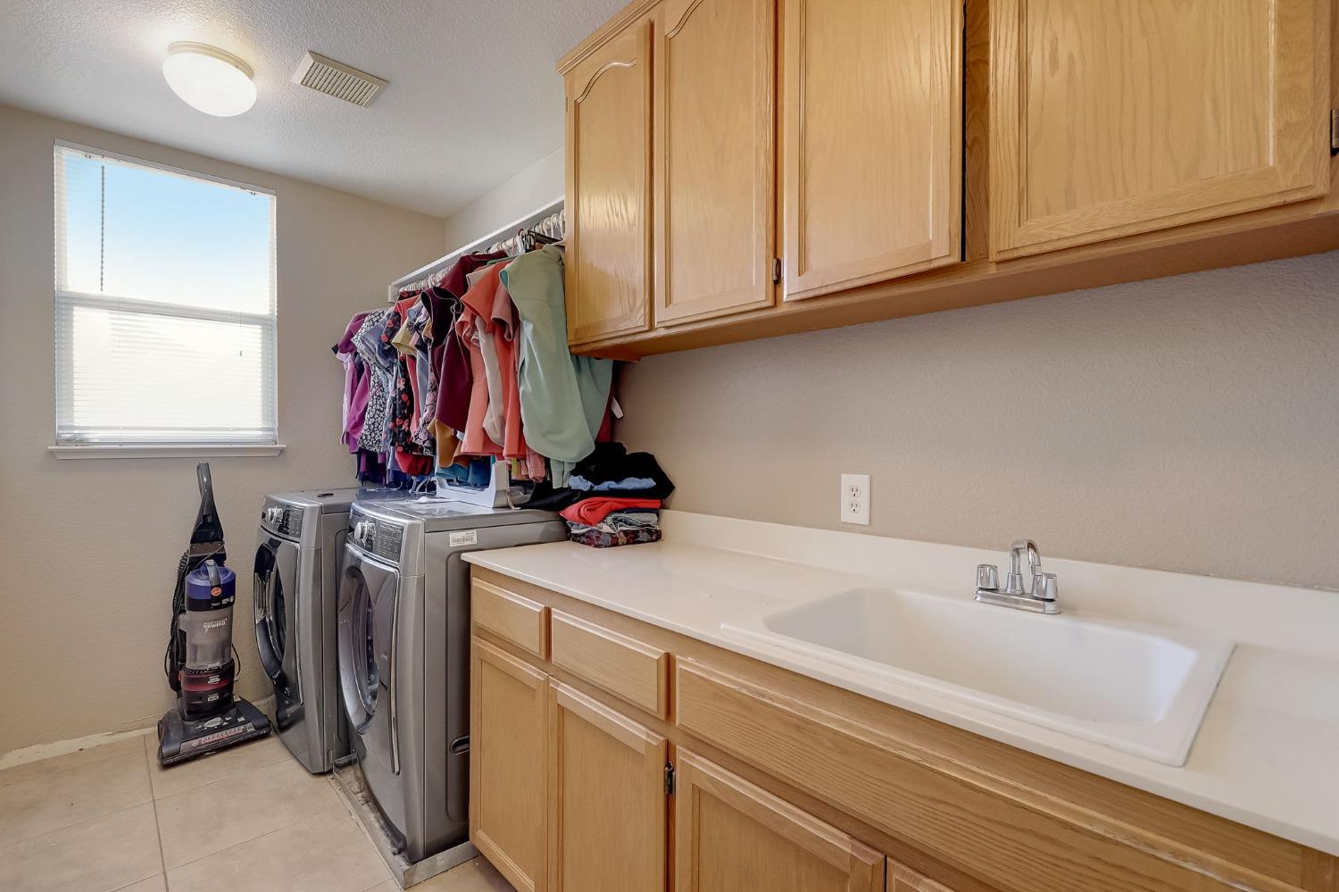 Mokelumne Court, Antioch, California image 40