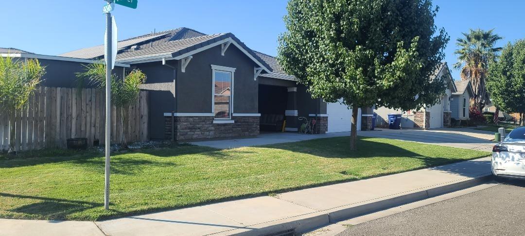 Photo of 735 Peloquin Ct in Newman, CA